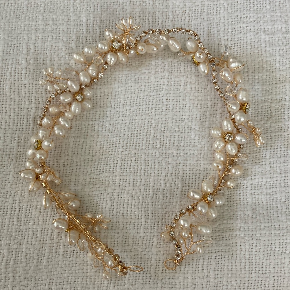 Pearl Weddings Hairpiece